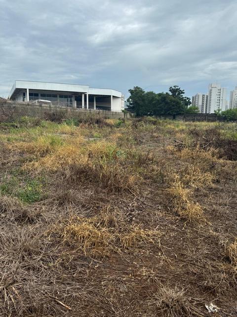 Terreno à venda e para alugar em Sumaré, Jardim das Palmeiras, com 3940 m²